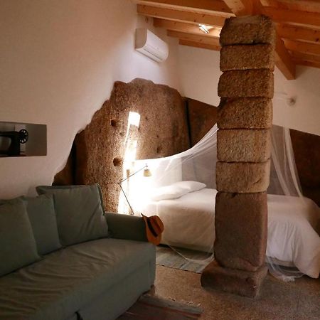 Casa Do Meio Em Quinta De Sao Pedro De Vir-A-Corca 蒙桑图 外观 照片