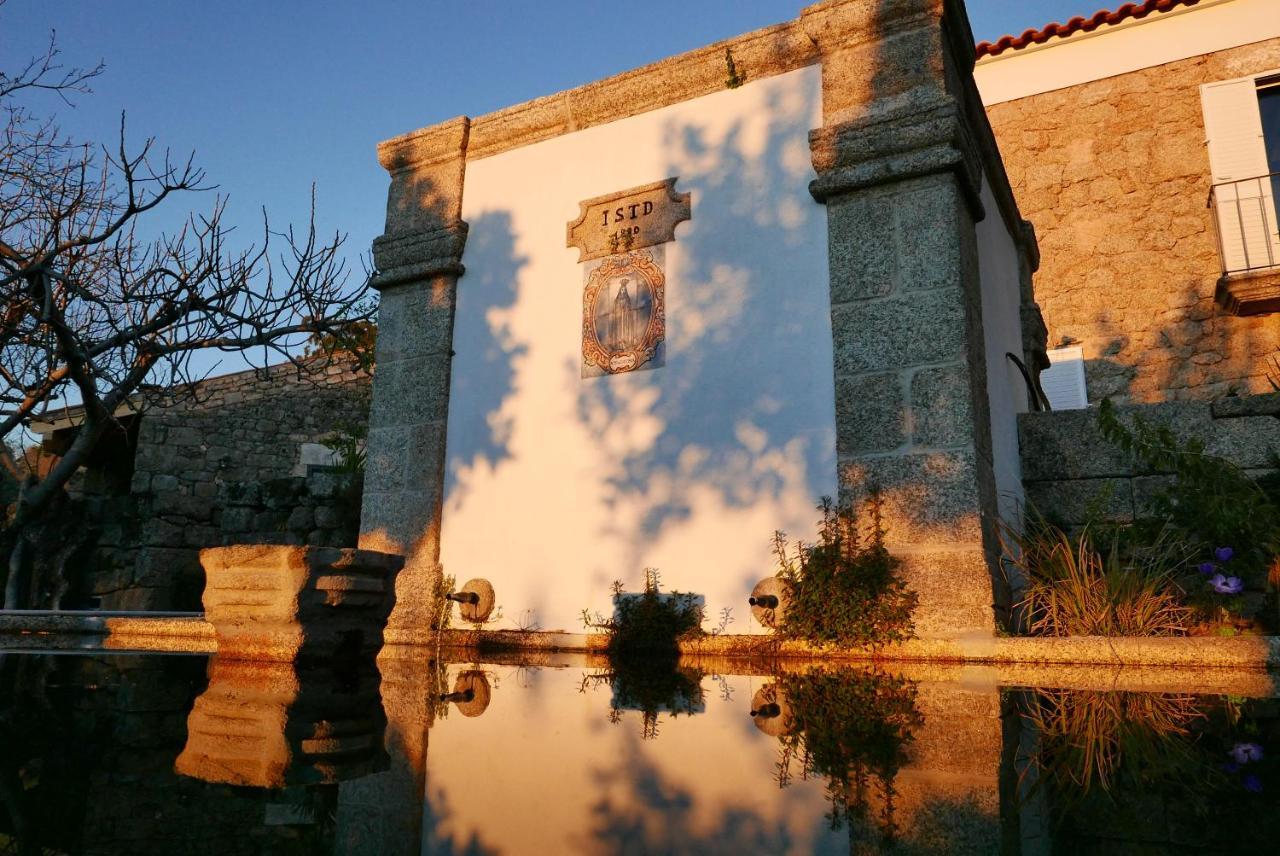 Casa Do Meio Em Quinta De Sao Pedro De Vir-A-Corca 蒙桑图 外观 照片